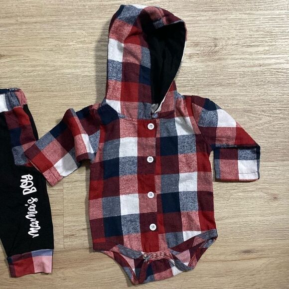 Mama’s Boy Plaid Hooded Onesie & Pants Set – Size 70 (3–6 Months) - Picture 3 of 9